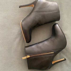 Banana republic ankle boots